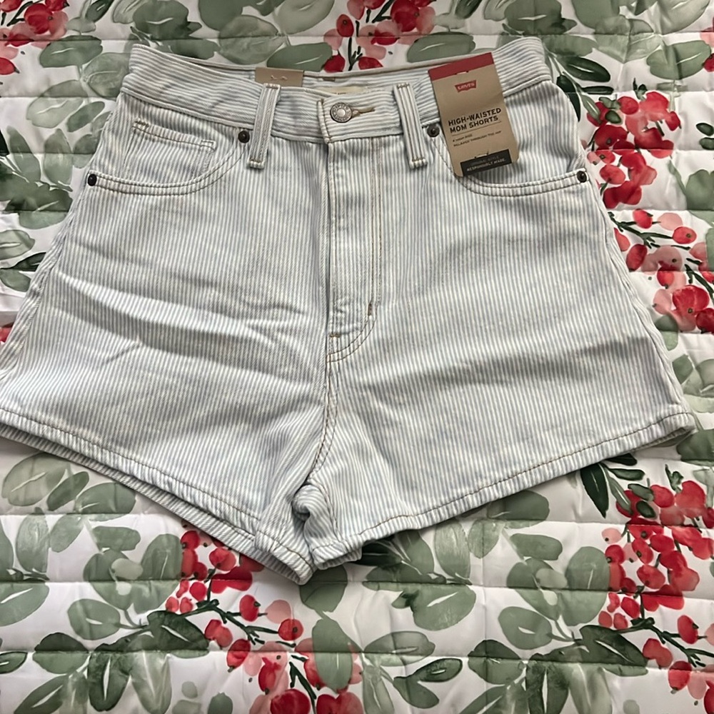 Levi’s High Waisted Mom Shorts